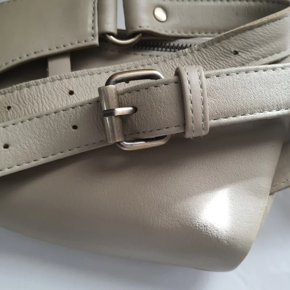 MANDRN Remy Belt Bag - Picture 6 of 6